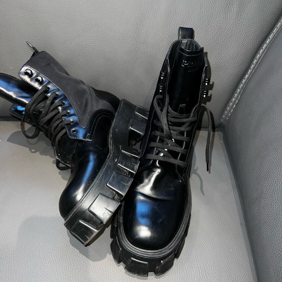 💯 Auth Prada combat boots size 10.5/ size 41 - Picture 3 of 7